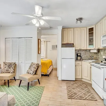 Family Escape 2Br Main Plus 1Br Cottage Heated Pool